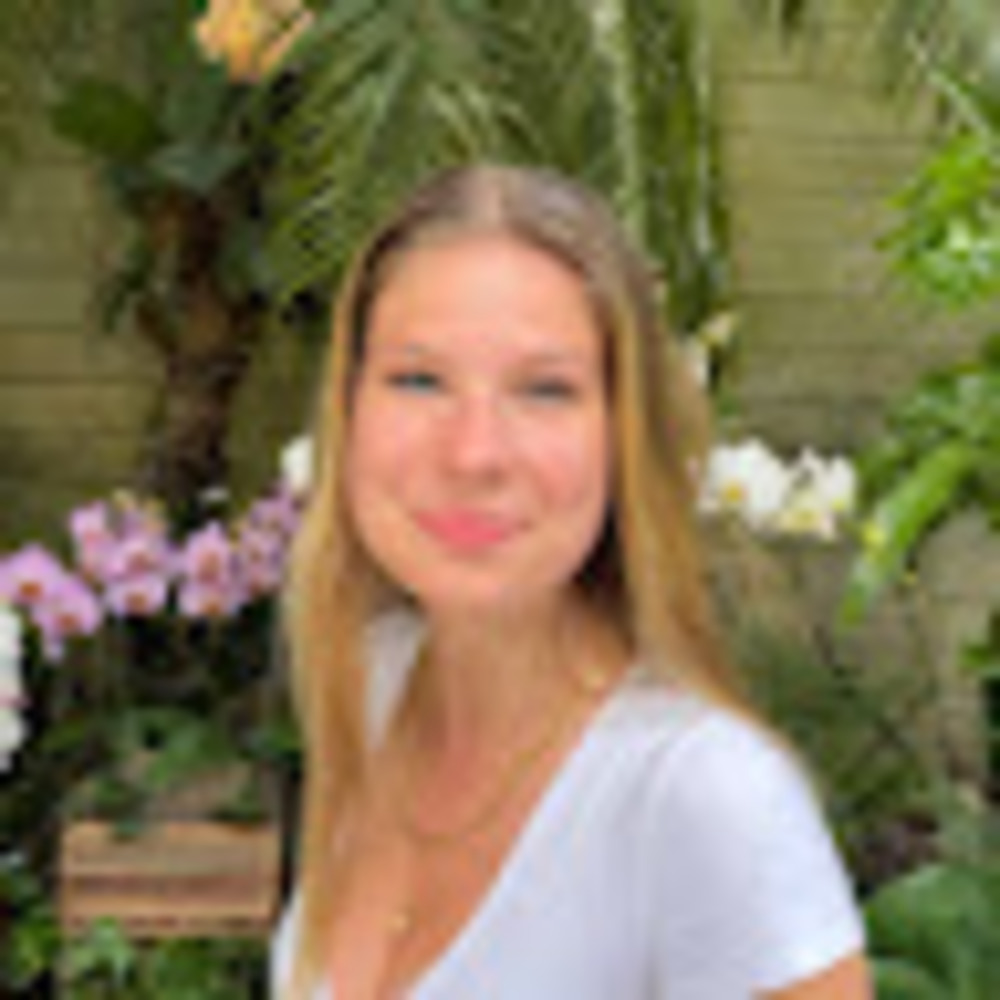 Meet your Posher, Olivia